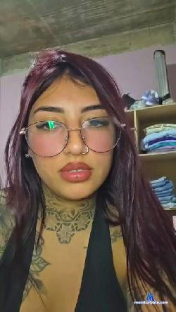 Yazzmin0 cam4 live cam performer profile