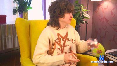 SynneDyer cam4 bisexual performer from French Republic  