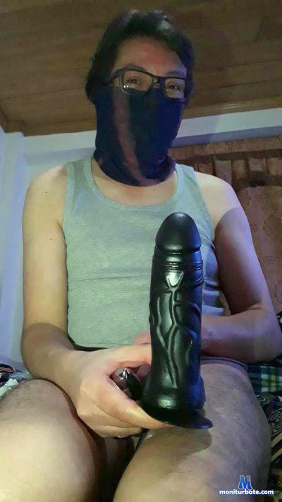 paulnuevo cam4 gay performer from Republic of Ecuador  