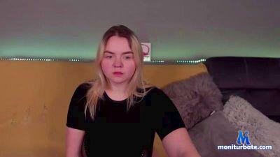 UndinaMoon cam4 bisexual performer from Canada new young squirt cum livetouch bigboobs 