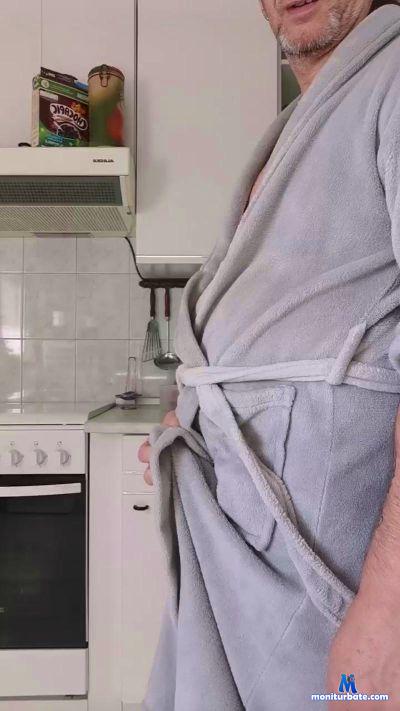 zozo691 cam4 bisexual performer from Hungary  