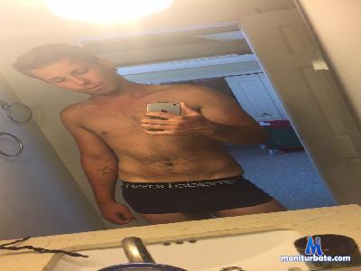 LargeLoadsLiam cam4 gay performer from United States of America smoke armpits feet tattoo masturbation cum amateur 