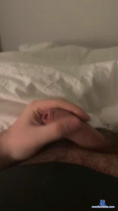 charl3101 cam4 gay performer from United Kingdom of Great Britain & Northern Ireland  