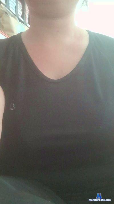 Frutilla44 cam4 bisexual performer from Argentine Republic  