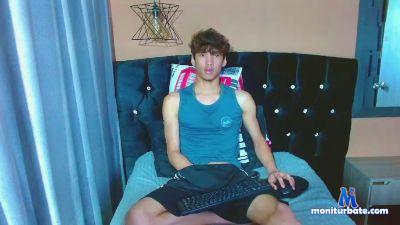 aaron_schott cam4 bisexual performer from United States of America spanking ass armpits feet masturbation milk cum 