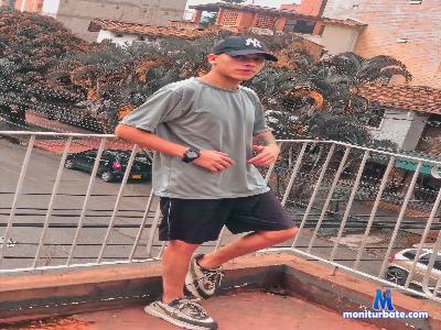LucianoLennox cam4 bisexual performer from Republic of Colombia spanking masturbation deepthroat C2C smoke cum bdsm 