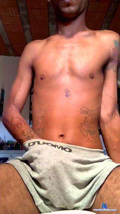 Delicinha2021 cam4 gay performer from Federative Republic of Brazil  