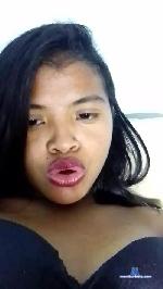 Larieuse cam4 livecam show performer room profile