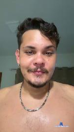 BrenoV8pig cam4 livecam show performer room profile