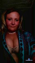 Lusciouskim cam4 livecam show performer room profile