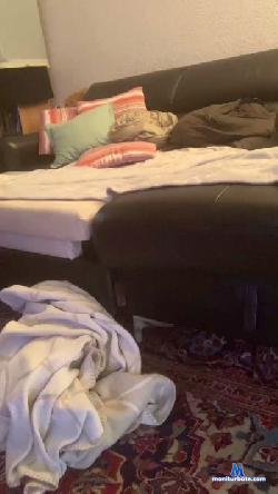 Romiens82 cam4 live cam performer profile