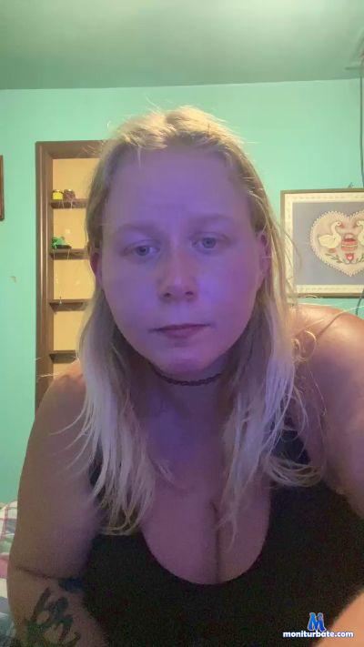 pookiebear02 cam4 bisexual performer from United States of America  