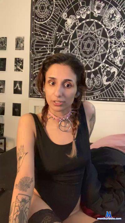 MissLunatic cam4 bisexual performer from Federal Republic of Germany feet bdsm ass pussy femdom striptease 