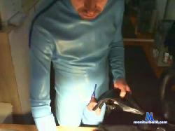 tom_rub cam4 live cam performer profile