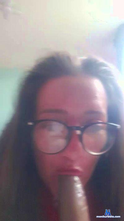 Lia_leroy cam4 straight performer from French Republic masturbation C2C armpits spanking feet amateur dildo 