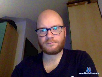 Rosso86 cam4 gay performer from Republic of Italy  