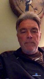 jgjr cam4 livecam show performer room profile
