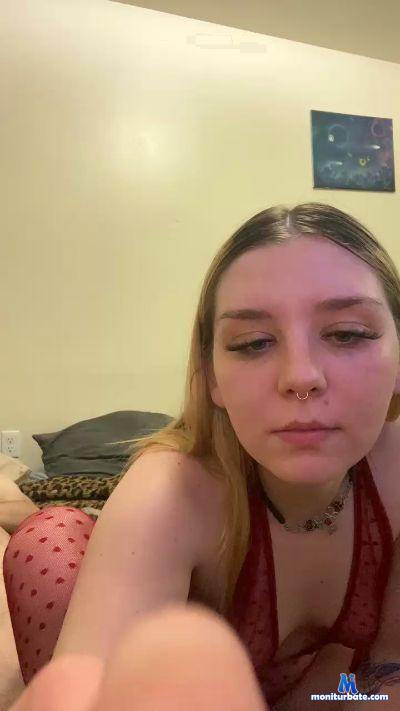 buckwildbrea cam4 bisexual performer from United States of America  