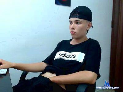 charlyy1010 cam4 straight performer from United States of America  