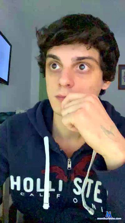 shimmyshimm3 cam4 unknown performer from Republic of Italy  