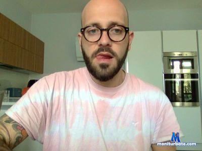 Curved31 cam4 gay performer from Republic of Italy  