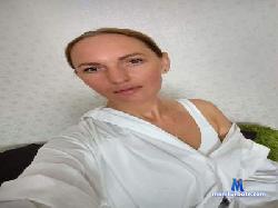 CarmenRobertson cam4 live cam performer profile