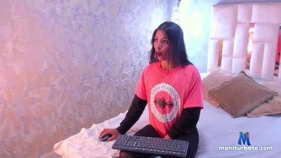 Linda_777 cam4 bisexual performer from Republic of Italy squirt masturbation schoolgirl ass pussy cute spanking 
