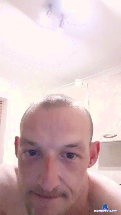 Hunghorse90 cam4 unknown performer from United Kingdom of Great Britain & Northern Ireland  