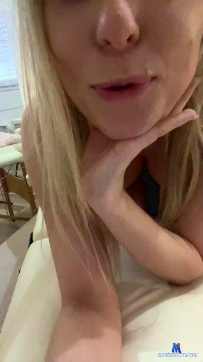 Barbivanessa cam4 bicurious performer from French Republic deepthroat analtoys anal masturbation C2C spanking pussy 