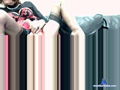 SashaTrave cam4 bisexual performer from Republic of Italy livetouch 
