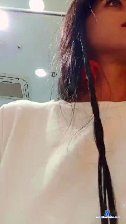 queen_isme cam4 live cam performer profile