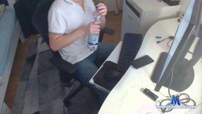 tobigeilbln cam4 bisexual performer from Federal Republic of Germany read 