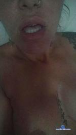 kishia cam4 livecam show performer room profile