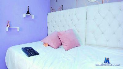 jesiicagomez cam4 bicurious performer from Republic of Colombia schoolgirl masturbation anal spanking feet ass pussy 