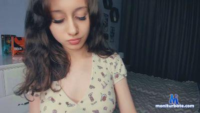 Ayla_kiss cam4 bisexual performer from French Republic feet ass spanking striptease C2C 