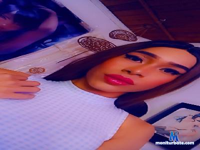 karlahot_dirty cam4 bisexual performer from Republic of Colombia deepthroat masturbation C2C smoke cum pee anal 
