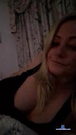 blonda18 cam4 livecam show performer room profile