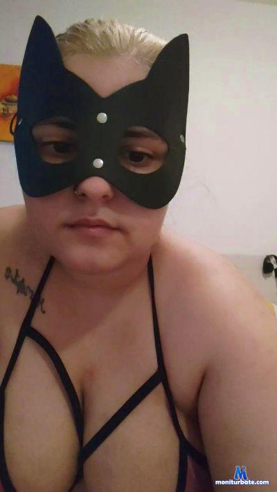 MissRebelCam cam4 bicurious performer from Republic of Italy squirt armpits pee pornstar feet spanking ass 