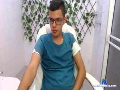 zxc8714 cam4 gay performer from Taiwan, Province of China livetouch 