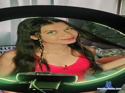 littlevonne1717 cam4 bicurious performer from French Republic pussy teen toy latina lovense 
