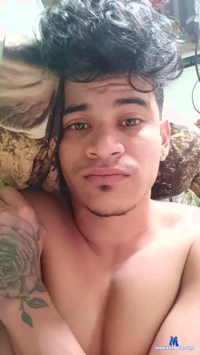 carlosdagf cam4 bisexual performer from Republic of Peru  