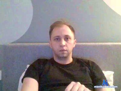 6969giulio69 cam4 straight performer from Republic of Italy  