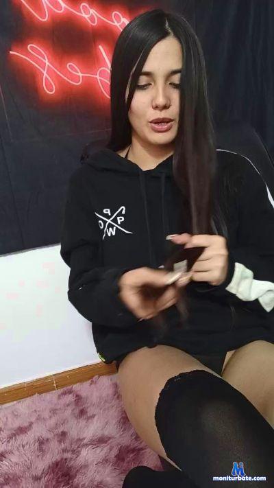 Sia_paris cam4 bisexual performer from Republic of Italy  