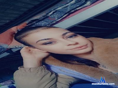 Melanie_leana cam4 bisexual performer from French Republic  