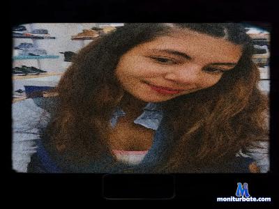 princesa_blanca cam4 straight performer from Republic of Colombia blowjob anal squirt deepthroat masturbation C2C pee 