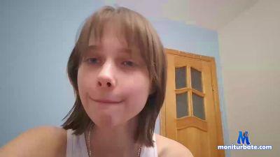 AlanaWademan cam4 straight performer from United States of America schoolgirl masturbation C2C striptease cute spanking feet 