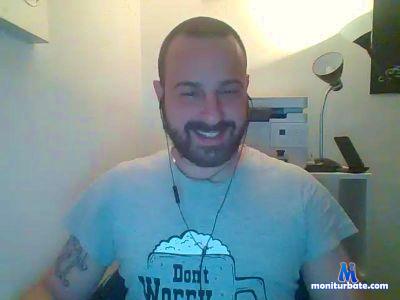 ItalianMaximo85 cam4 bisexual performer from Republic of Italy  