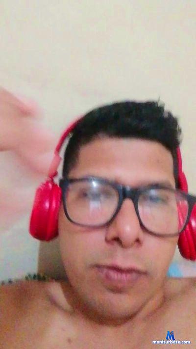 darkinhot cam4 straight performer from Republic of Colombia  