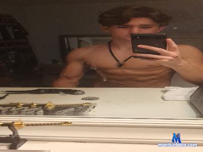Chrislookinggod cam4 straight performer from United States of America  