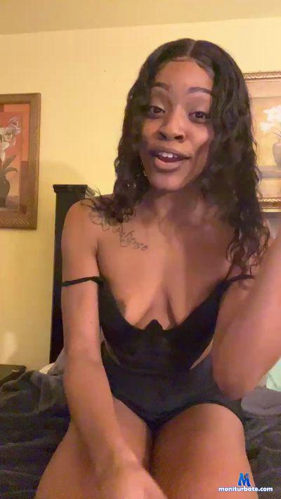 SexyyJewel cam4 straight performer from United States of America  
